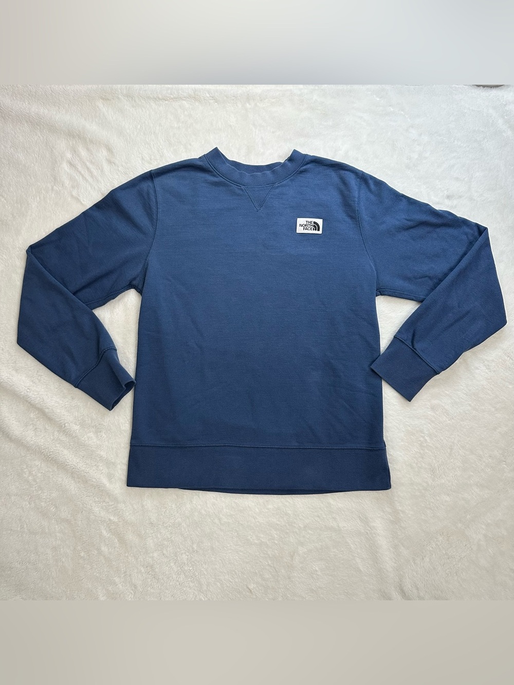 The North Face Women's Blue Heritage Patch Crewneck Sweatshirt Size Medium